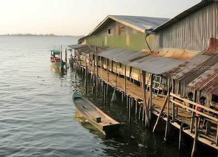 old fishing village in the sea, kong island