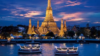 wat arun in bangkok